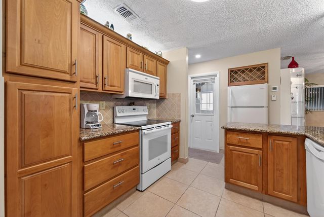 1601 SW 18th Street SW, Boynton Beach, FL 33426