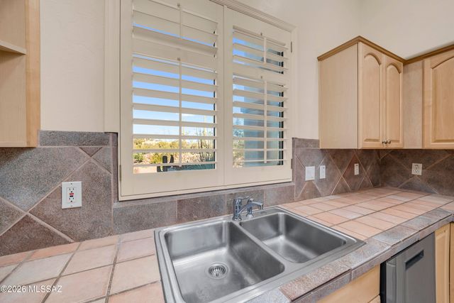 1502 N Coral Bells Drive, Tucson, AZ 85745