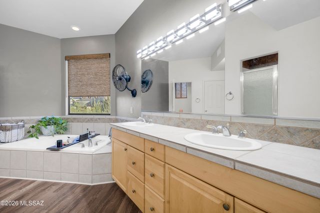 1502 N Coral Bells Drive, Tucson, AZ 85745