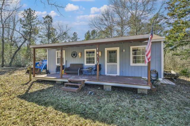 35 Old Sign Rd, Midway, TX 75852