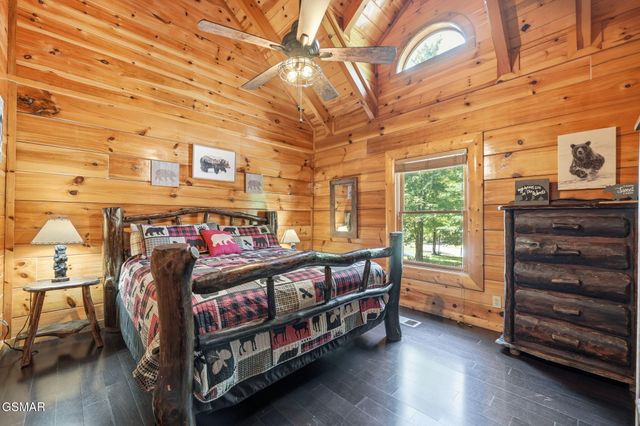 2764 Murray Ridge Road, Sevierville, TN 37876