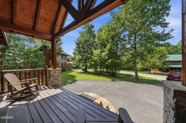 2764 Murray Ridge Road, Sevierville, TN 37876