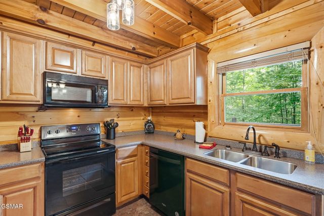 2764 Murray Ridge Road, Sevierville, TN 37876