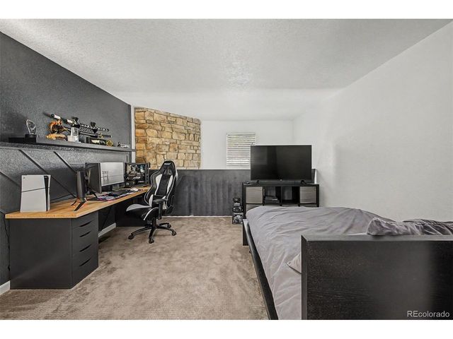 1685 S Blackhawk Way B, Aurora, CO 80012