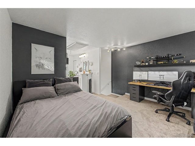 1685 S Blackhawk Way B, Aurora, CO 80012
