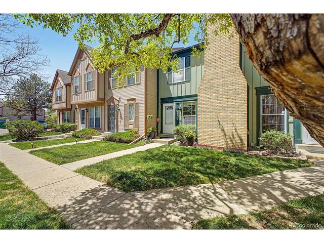 1685 S Blackhawk Way B, Aurora, CO 80012
