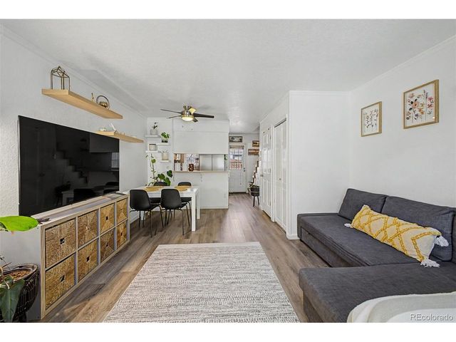 1685 S Blackhawk Way B, Aurora, CO 80012