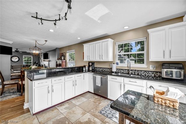 2723 Sexton Court, Broadview Heights, OH 44147