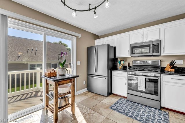 2723 Sexton Court, Broadview Heights, OH 44147