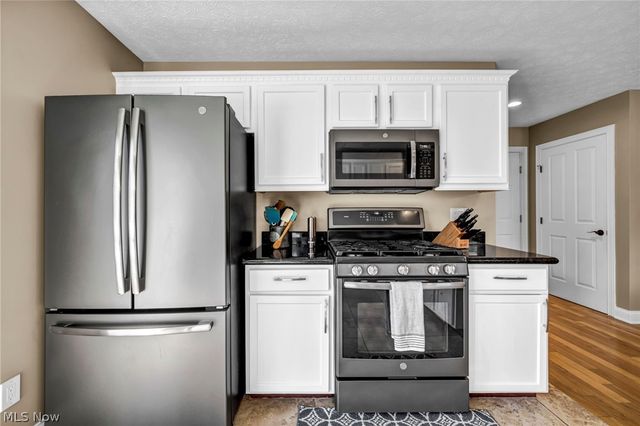 2723 Sexton Court, Broadview Heights, OH 44147