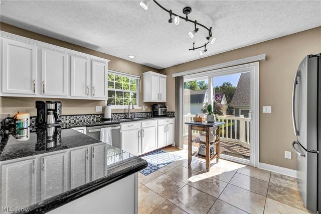 2723 Sexton Court, Broadview Heights, OH 44147