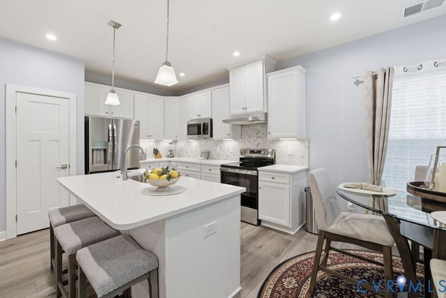4860 Bacova Village Trl, Glen Allen, VA 23059