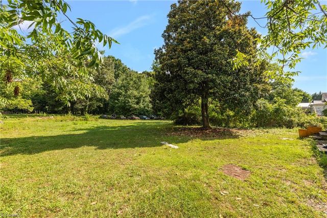 1440 South Avenue, Eden, NC 27288