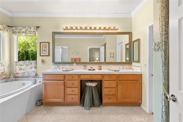 30127 Galbreth Court, Castaic, CA 91384