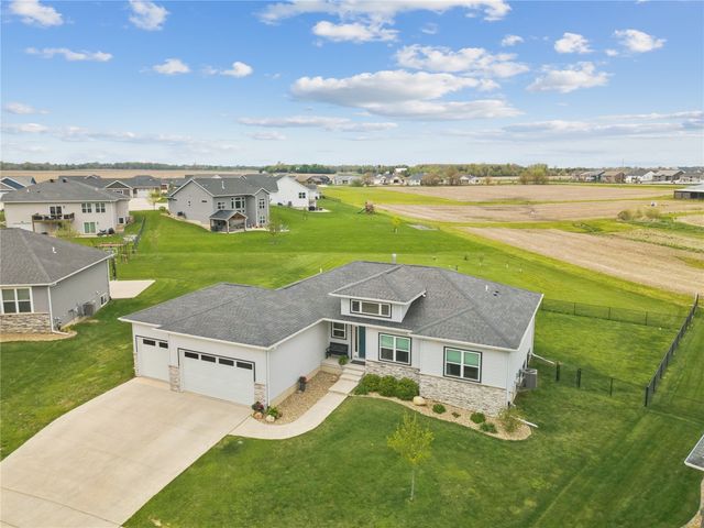 1134 Adare Pass, Marion, IA 52302