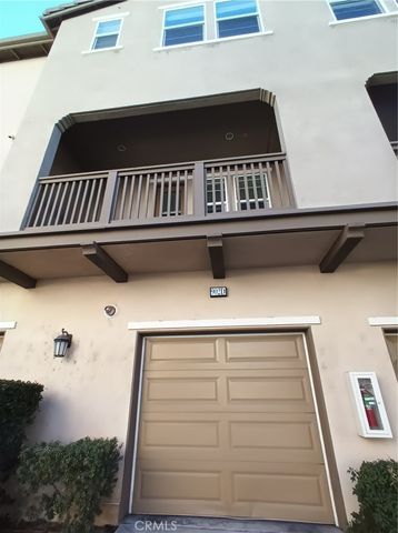 902 N Botanica, Azusa, CA 91702