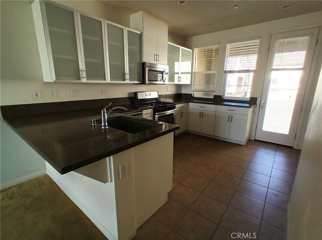 902 N Botanica, Azusa, CA 91702