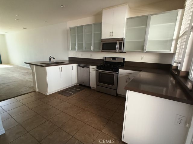 902 N Botanica, Azusa, CA 91702