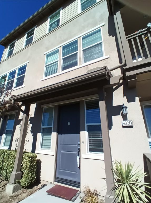 902 N Botanica, Azusa, CA 91702