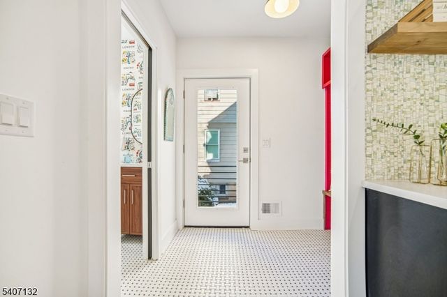 135 Union Ave, Maplewood Twp., NJ 07040