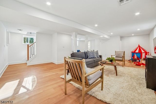 135 Union Ave, Maplewood Twp., NJ 07040