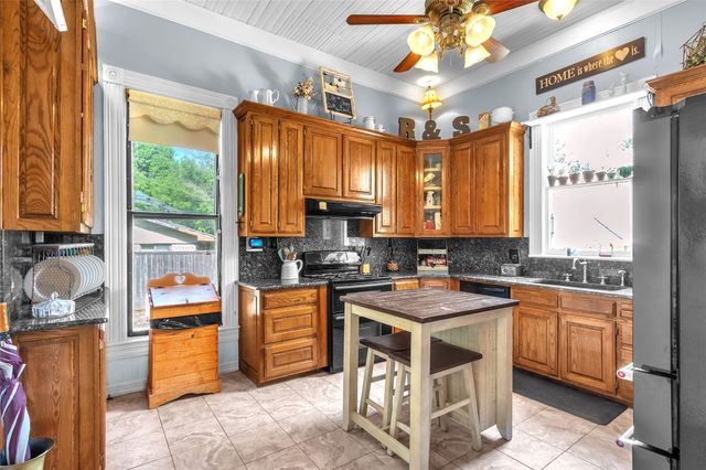 408 S Center Street, Forney, TX 75126