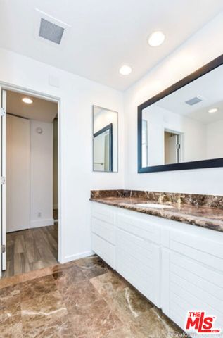 268 S Lasky Drive 204, Beverly Hills, CA 90212