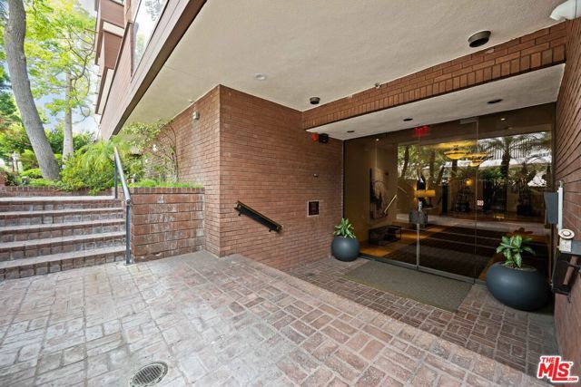 268 S Lasky Drive 204, Beverly Hills, CA 90212