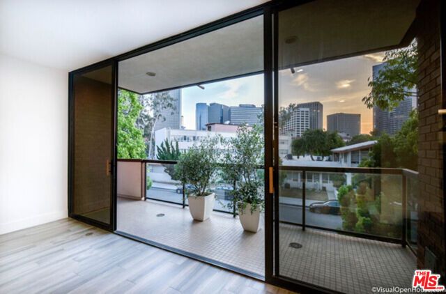 268 S Lasky Drive 204, Beverly Hills, CA 90212