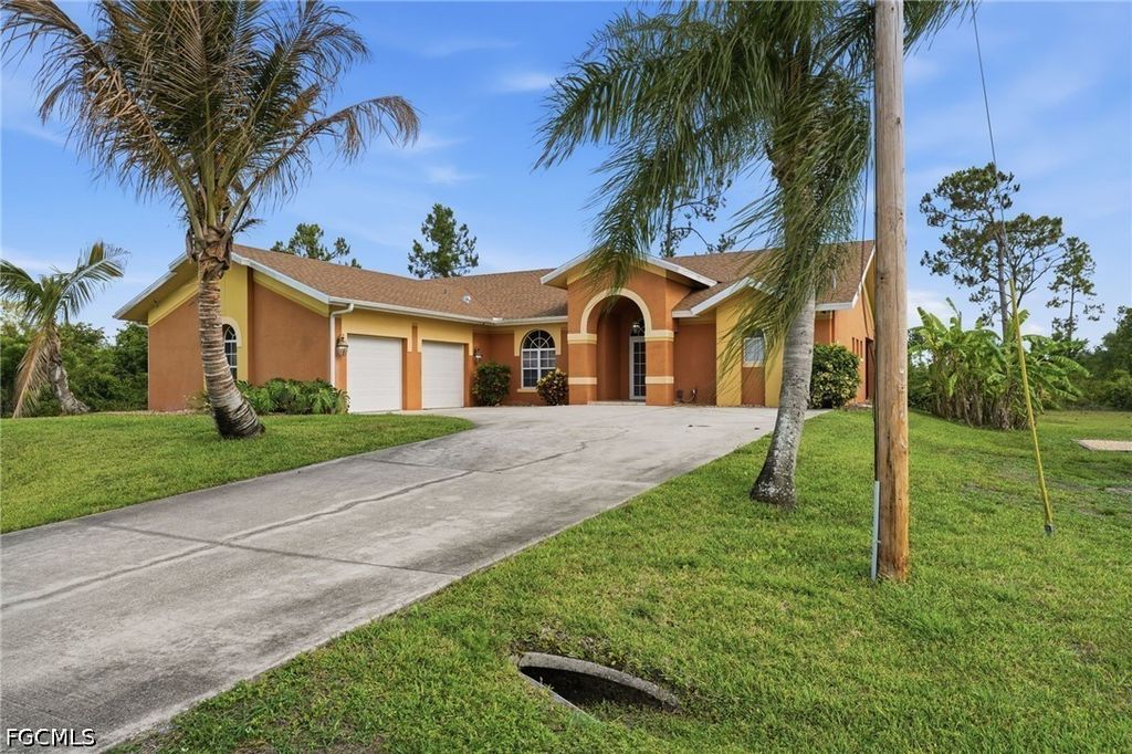 640 Clancy ST E, Lehigh Acres, FL 33974