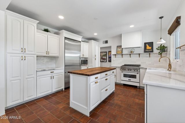 130 E ALVARADO Road, Phoenix, AZ 85004