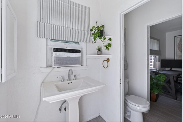 130 E ALVARADO Road, Phoenix, AZ 85004