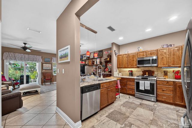 4615 Nancy Ln 7, Orange Beach, AL 36561