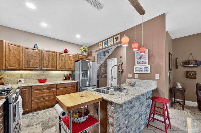 4615 Nancy Ln 7, Orange Beach, AL 36561