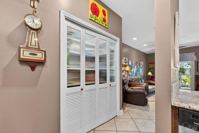 4615 Nancy Ln 7, Orange Beach, AL 36561