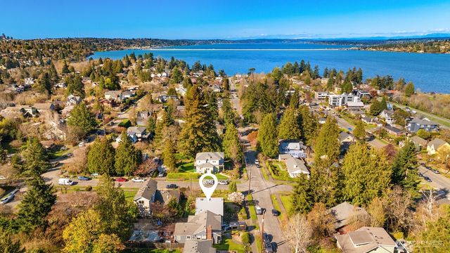 4605 49th Avenue S, Seattle, WA 98118