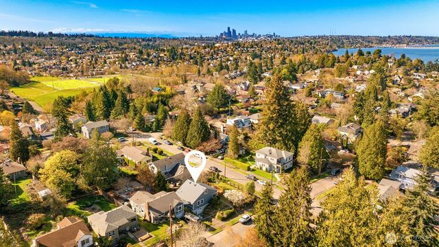 4605 49th Avenue S, Seattle, WA 98118