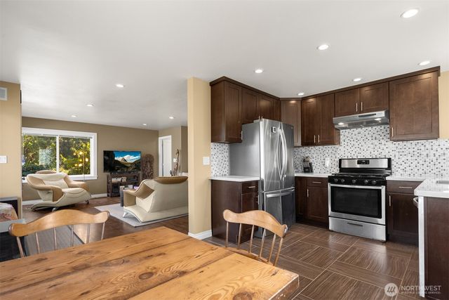 4605 49th Avenue S, Seattle, WA 98118