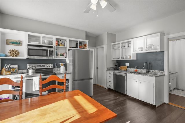 48 Constitution Street 2, Bristol, RI 02809