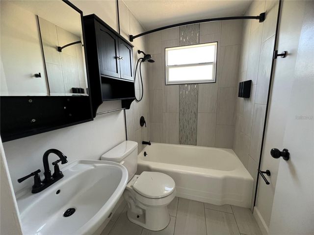 2727 17TH STREET N, St Petersburg, FL 33713