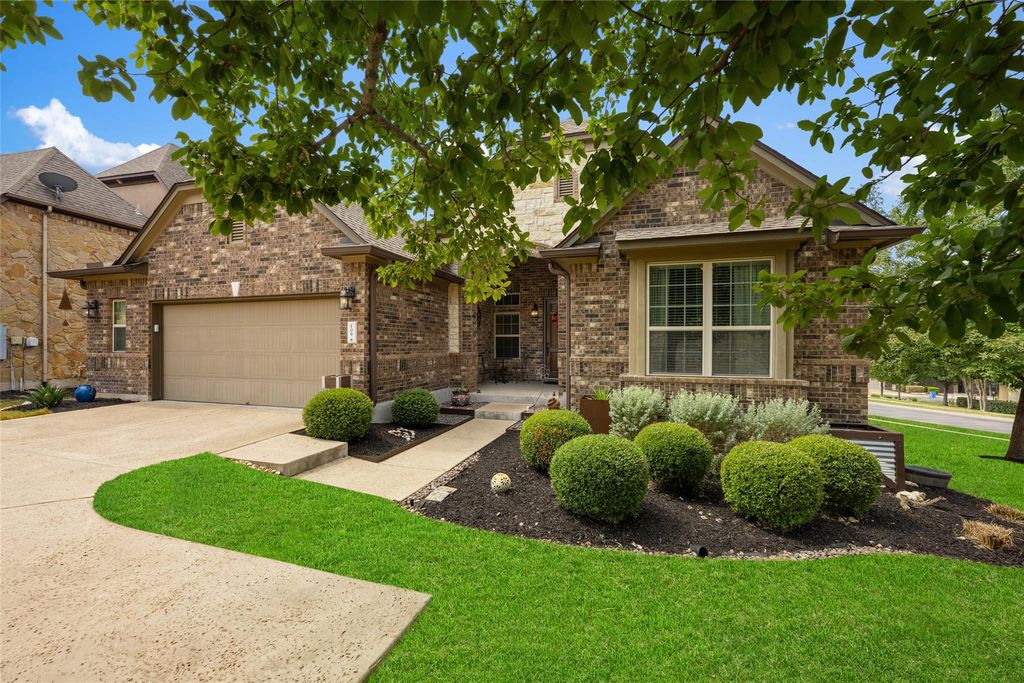 109 Lombardia DR, Lakeway, TX 78734