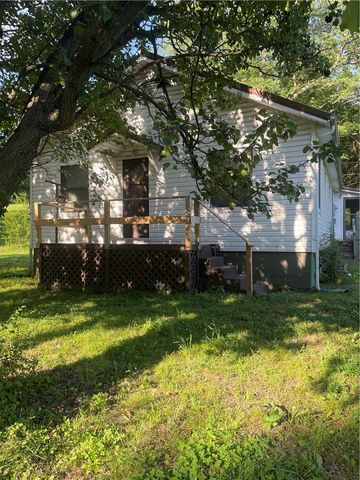 502 AR 72 Highway SE, Gravette, AR 72736