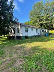 502 AR 72 Highway SE, Gravette, AR 72736