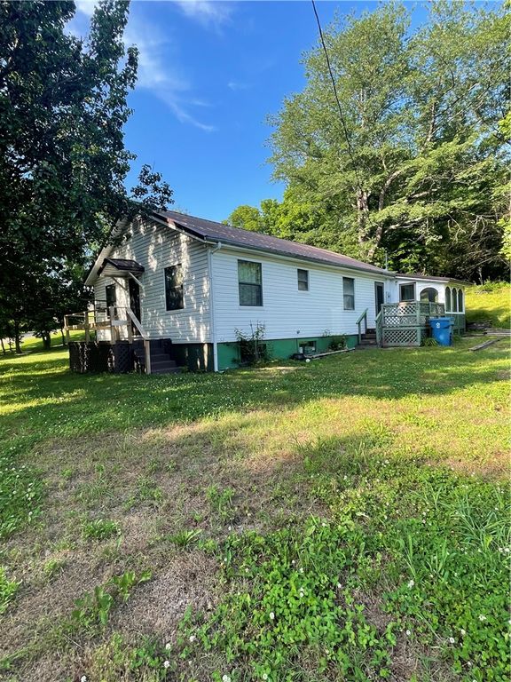 502 AR 72 Highway SE, Gravette, AR 72736