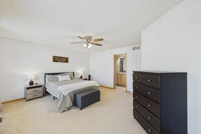 6612 Lamplight Drive, Albertville, MN 55301