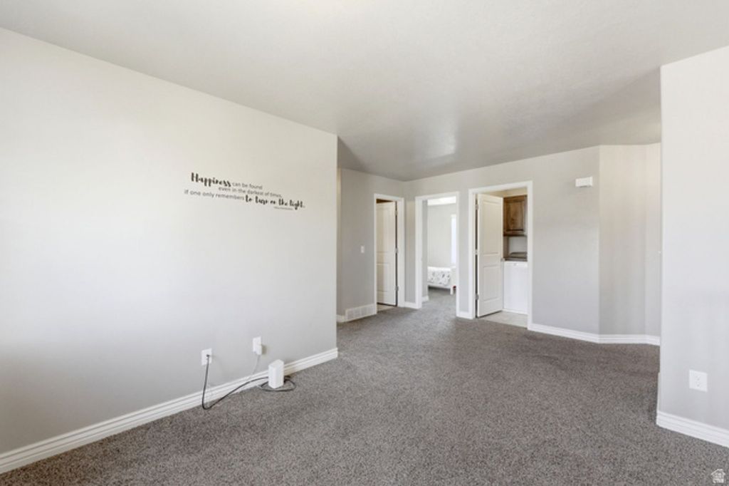 Image 11 of property listing at 1131 S 1325 W, Clearfield, UT 84015
