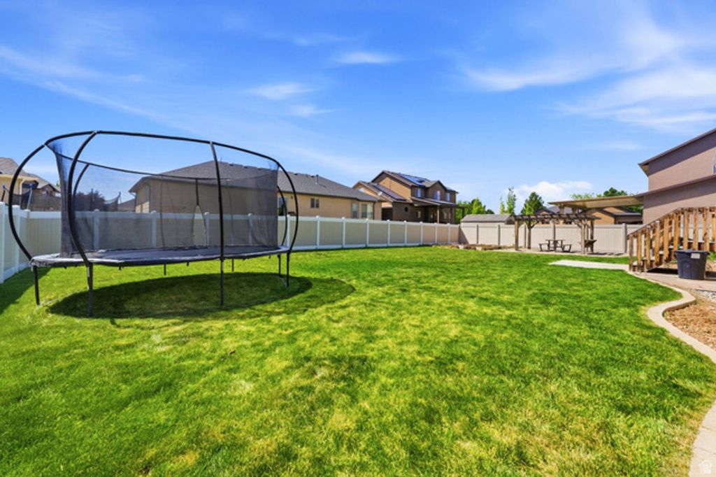 Image 30 of property listing at 1131 S 1325 W, Clearfield, UT 84015