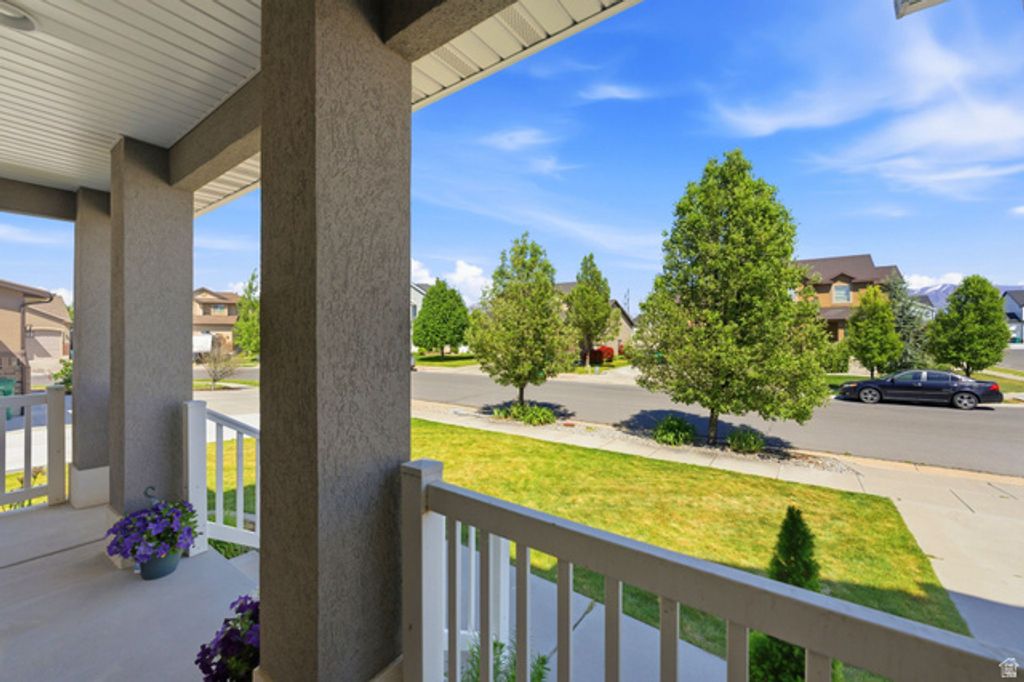 Image 37 of property listing at 1131 S 1325 W, Clearfield, UT 84015