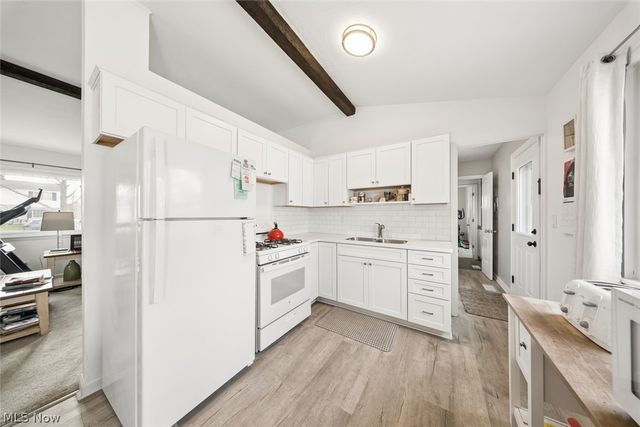 3538 Clayton Drive, North Olmsted, OH 44070