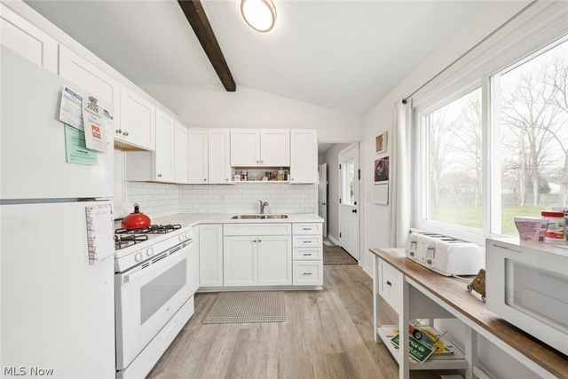 3538 Clayton Drive, North Olmsted, OH 44070